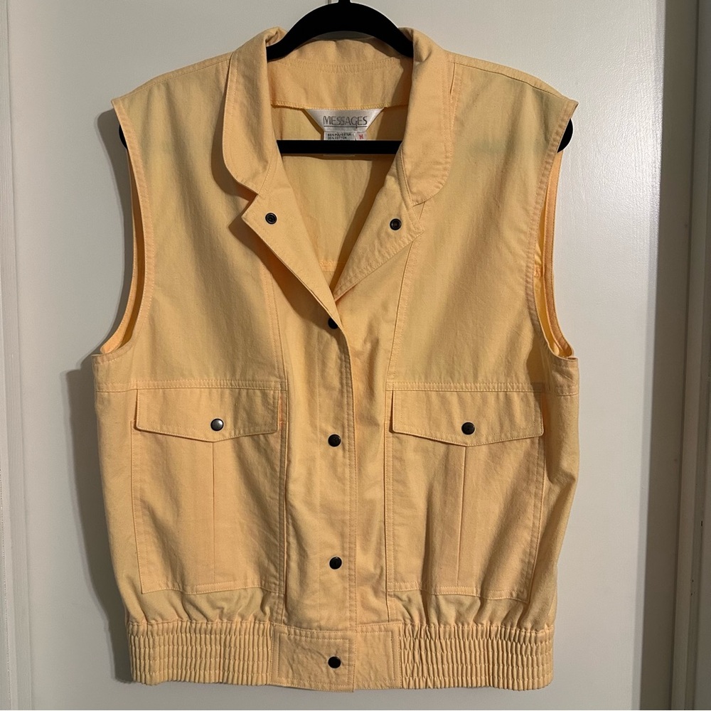 Vintage Messages Yellow snap front Vest with elastic waist size M
